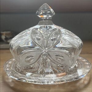 OFNAH CRYSTAL ~ Lidded butter cheese Dish 6.5” round ; 6” height